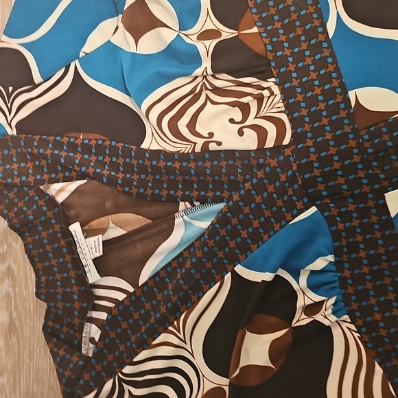 Enfocus Studio, V-Neck, Brown/Blue Print "Wrap" Fitted Dress, Women's Size 6 - Picture 10 of 12